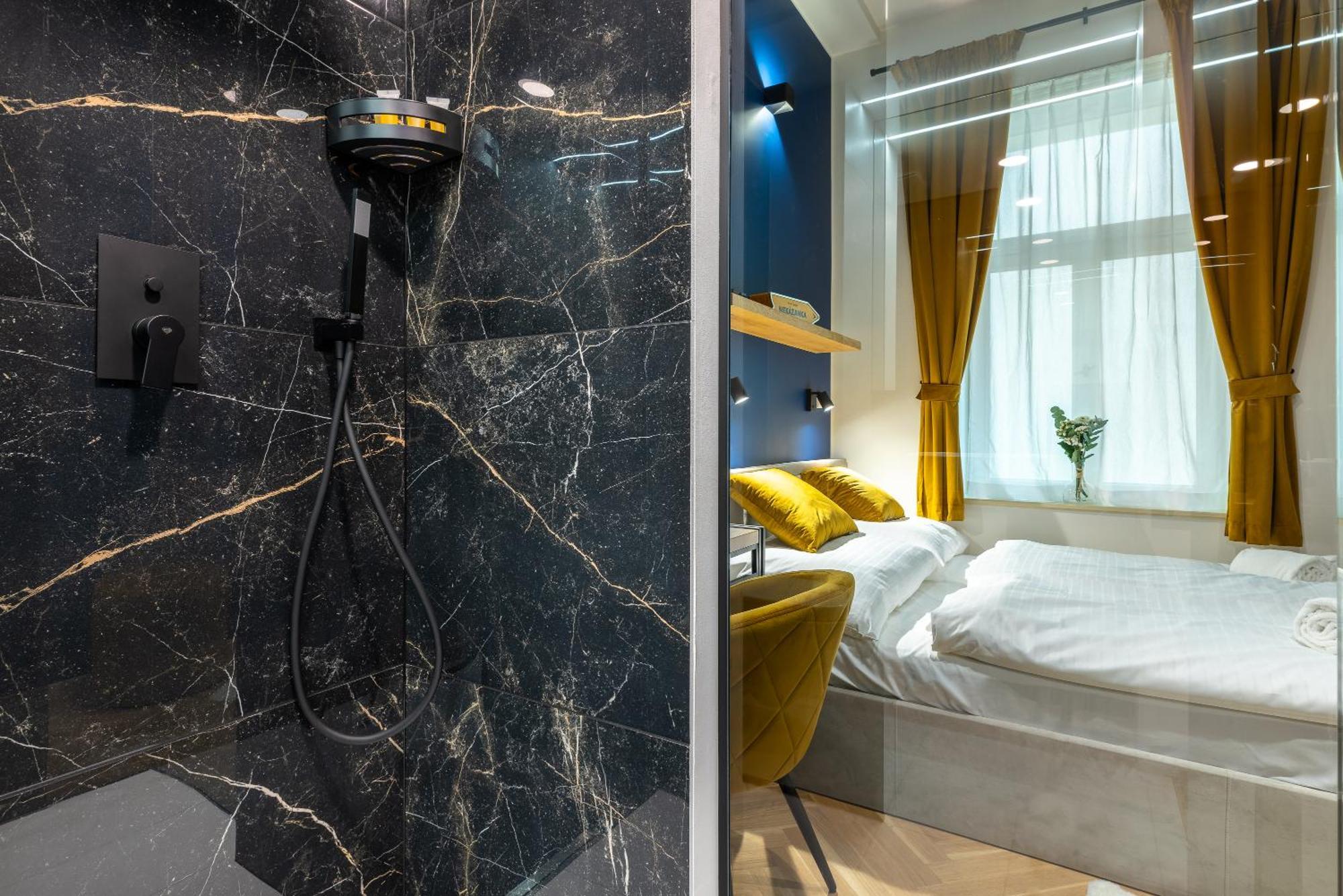 Modern Urban Room In The City Center Of Praga Exterior foto